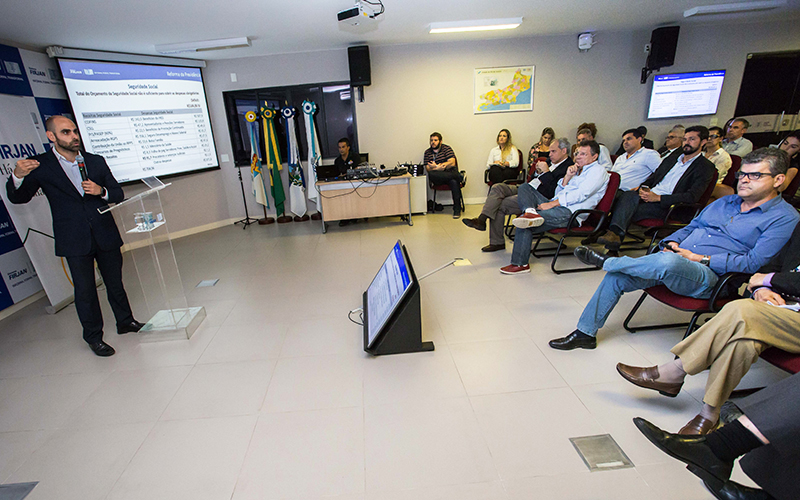 O encontro realizado na Baixada Fluminense faz parte de uma série de encontros promovidos pela FIRJAN para debater a reforma da previdência.
