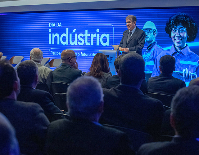 luiz-carlos-renaux-diadaindustria.jpg