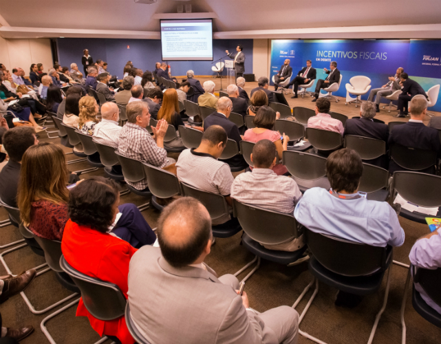 Evento foi realizado com apoio da Comissão de Assuntos Tributários da OAB-RJ e do Fórum Permanente de Direito Tributário da Emerj