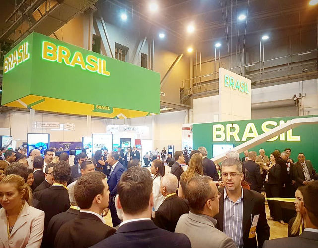 Pavilhão Brasil na OTC 2018 recebeu dezenas de empresários internacionais