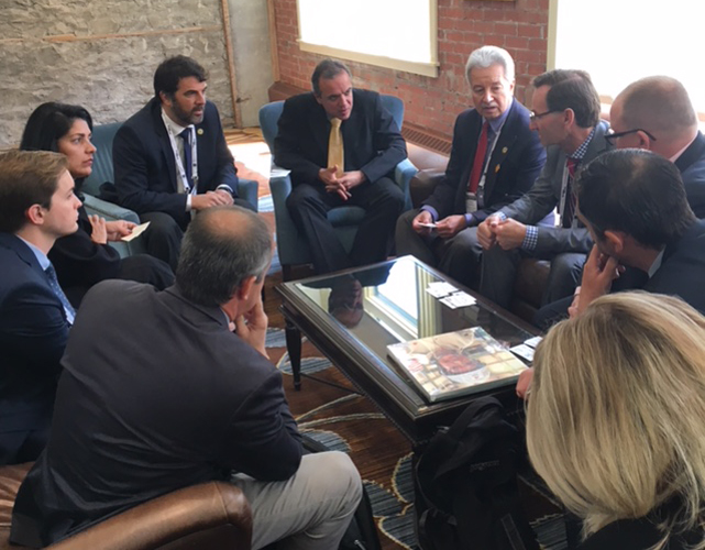 Comitiva se reuniu com representantes do governo de Alberta, polo referência para este mercado no Canadá