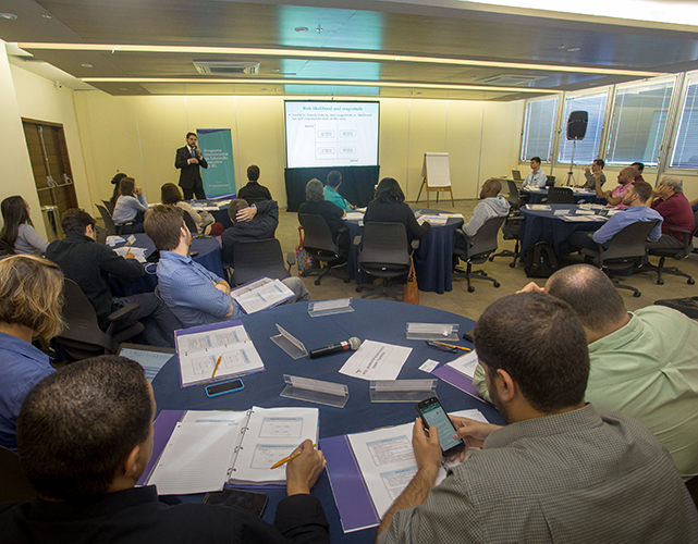 Atividades foram conduzidas por Murillo Campello, professor de finanças da Cornell University