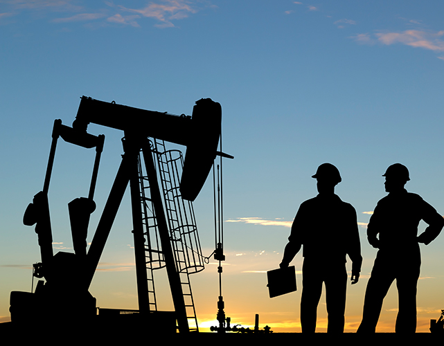 Levantamento da Firjan destaca que área de Extração de Petróleo e Gás Natural registra salário médio inicial de R$ 9.605