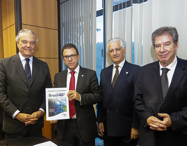 Eduardo Eugenio, Luiz Marinho, Luiz Césio Caetano e Luiz Carlos Renaux durante reunião de trabalho em Brasília