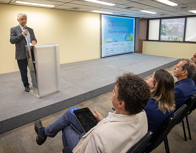 Luiz Césio Caetano, 1º vice-presidente da Firjan, durante a solenidade de abertura do Clima Brasil 2023