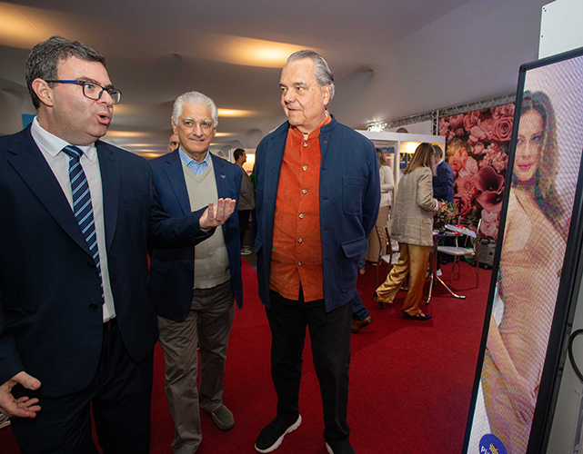 Os empresários Gustavo Moraes, Luiz Césio Caetano e Eduardo Eugenio em visita à Fevest 2023, no Nova Friburgo Country Clube