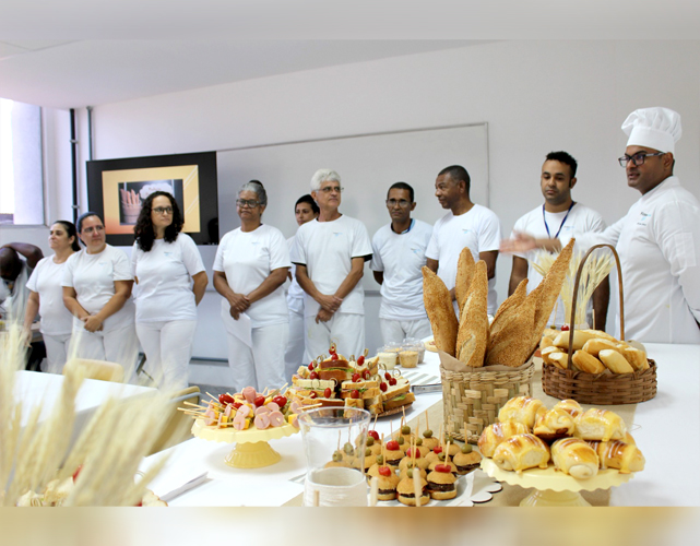 Novos padeiros sonham em ter a independência profissional e já praticam o que aprenderam