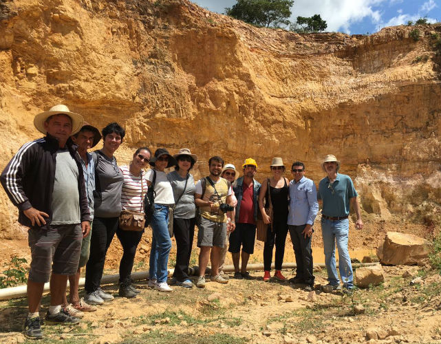 Empresários visitaram a Mina da Roça, que tem grande produção de Opala, para entender sobre os processos de exploração e lapidação