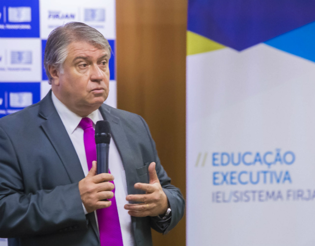 ic_curso-iel-alexandre_vinicius.jpg