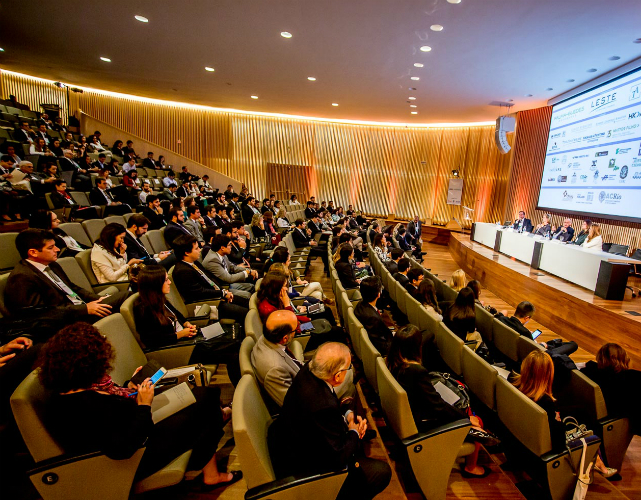 II Congresso Internacional CBMA de Arbitragem contou com a presença do ministro do Superior Tribunal de Justiça (STJ), Luis Felipe Salomão, da ex-ministra do Supremo Tribunal Federal (STF), Ellen Gracie, e do advogado Sergio Bermudes