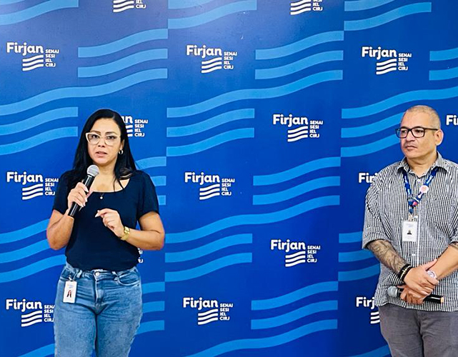 A diretora do Simapan, Sandra Imperial, liderou as apresentações do encontro.