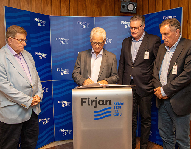 Carlos Erane de Aguiar (2º VP Firjan),  Luiz Césio Caetano (1º VP Firjan), Alexandre Nogueira (Light) e Josier Vilar (ACRJ)