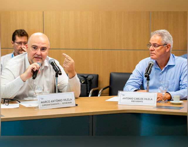 Marco Antônio Vilela (Governo do Estado) e Antônio Carlos Vilela, presidente do Conselho Empresarial de Energia Elétrica da Firjan, em reunião na sede da federação