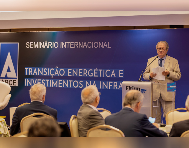 Mauro Viegas, presidente do Conselho Empresarial de Infraestrutura da Firjan, no Seminário Internacional da ABCE, realizado no Centro de Convenções da Firjan