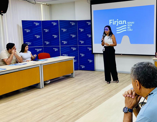 Sandra Imperial, diretora do Simapan, apresentou novidades do setor de Alimentos em encontro com empresários