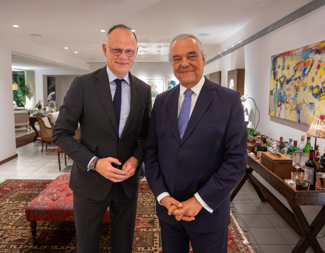 Édouard Philippe e Eduardo Eugenio Gouvêa Vieira