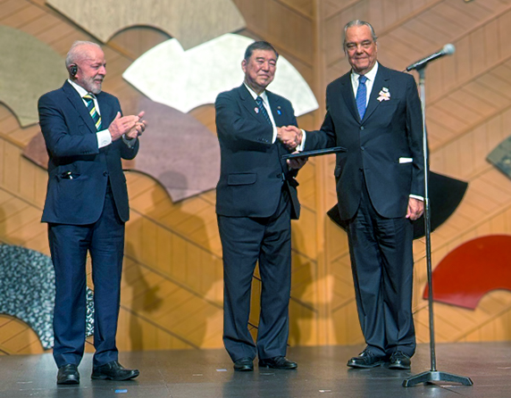 Presidente Lula, primeiro-ministro Shigeru Ishiba e Eduardo Eugenio em evento no Japão