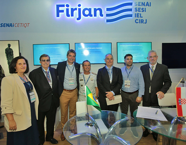 No estande da Firjan, o 1º vice da Firjan, Carlos Erane de Aguiar, recebeu autoridades como o senador Carlos Portinho e o almirante Carlos Chagas