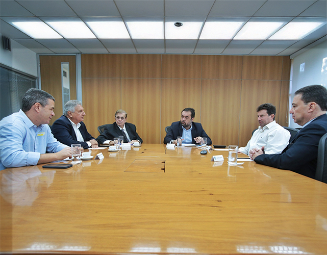 Claudio Castro recebeu representantes da Firjan e do Sinduscon-RJ no Palácio da Guanabara