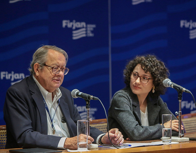 Mauro Viegas Filho (Firjan) e Gabriela Avelino (Ministério dos Transportes), na sede da federação