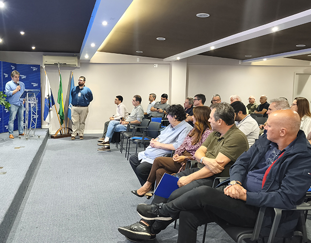 Henrique Nora Júnior, presidente da Firjan Sul Fluminense e 2º vice-presidente da Firjan, liderou a reunião