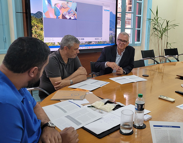Julio Talon, presidente da Firjan Serrana, apresenta 'Agenda de Propostas Regionais para um Brasil 4.0' ao prefeito de Teresópolis