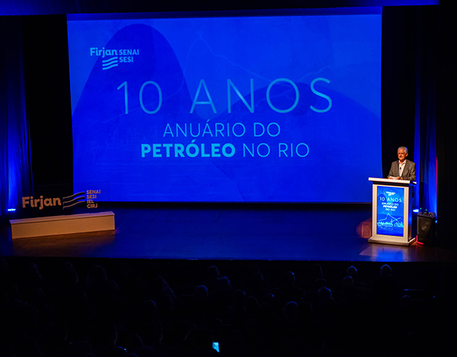 Luiz Césio Caetano, presidente da Firjan, no Teatro PRIO, durante lançamento da publicação