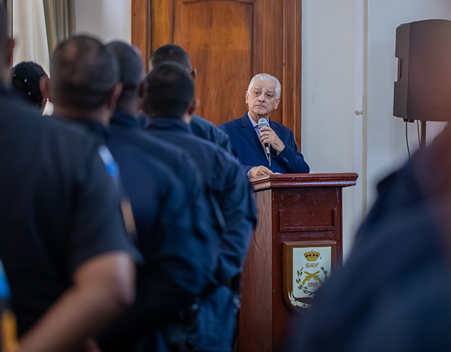 Luiz Césio Caetano, presidente da Firjan, durante assinatura da parceria entre as duas instituições