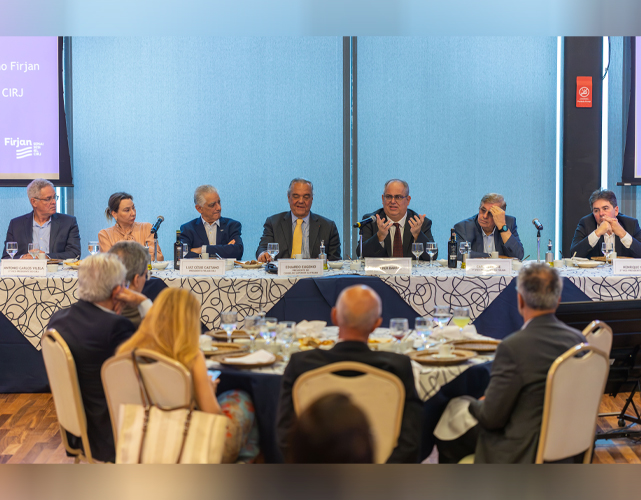Empresários da diretoria da Firjan/Cirj recebem o especialista em comércio exterior