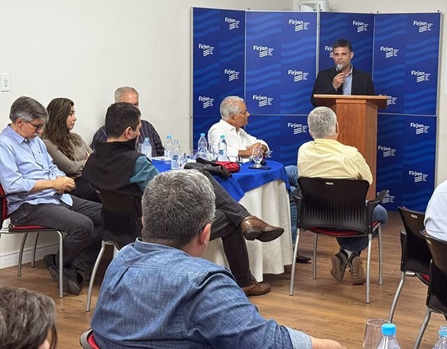Delegado Cláudio Batista Teixeira falou sobre a importância da atuação coletiva no enfrentamento à violência