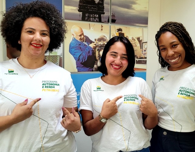 Alunas do Programa Autonomia e Renda Petrobras, de Macaé.