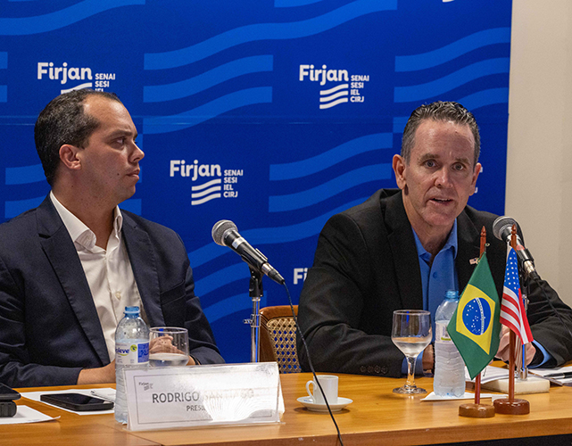 Rodrigo Santiago (Firjan) e Ryan Rowlands (Consulado Geral dos EUA no Rio)