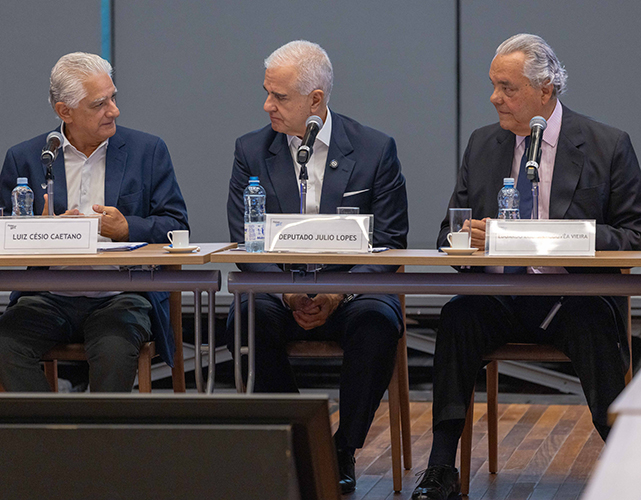 Caetano, Julio Lopes e Eduardo Eugenio