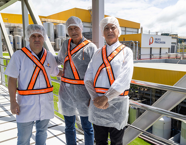 Fábrica fluminense produz 500 mil litros de leite e conta com cerca de 250 colaboradores