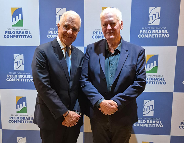 Felipe Meyer, presidente do Conselho de Competitividade da Firjan, ao lado do deputado, Júlio Lopes, que liderou o encontro