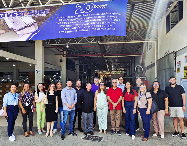 Empresários estiveram na Vest Surf, indústria de confecção com sede no distrito de Boa Ventura, em Itaperuna.
