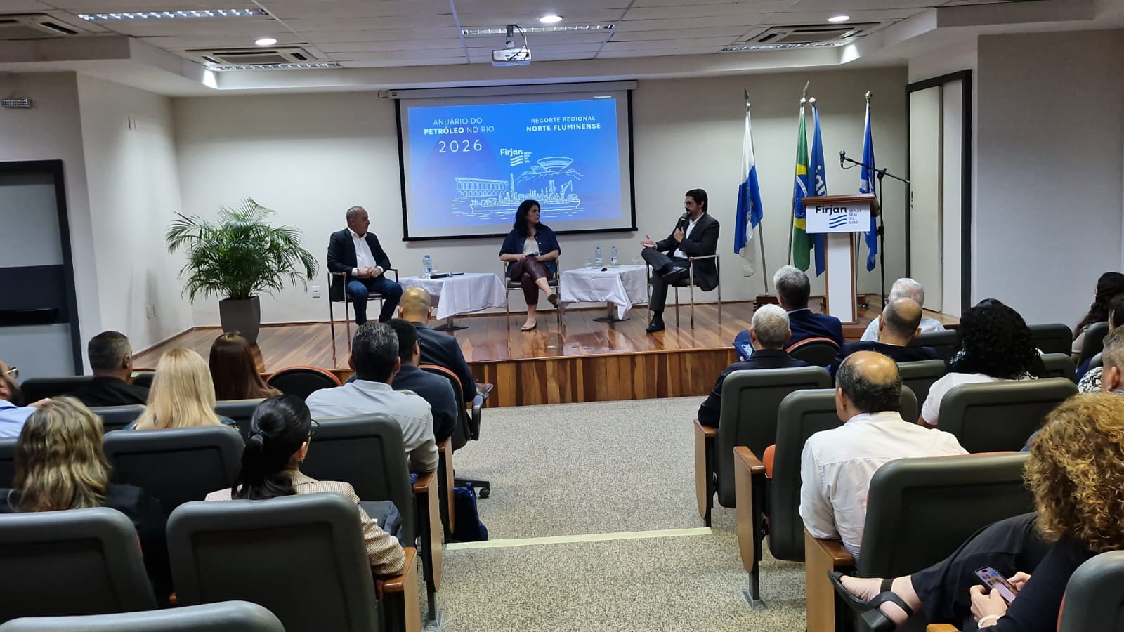 O anuário foi apresentado em evento na Firjan SENAI Macaé e contou com debate com dados relevantes do mercado.